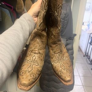 Corral boots
